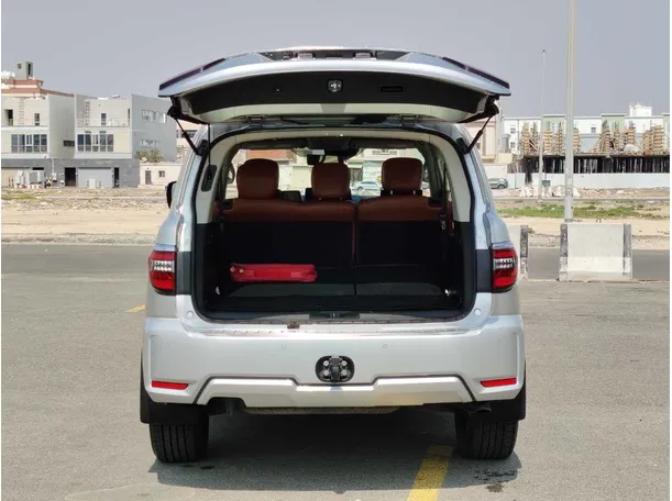 Car image 29