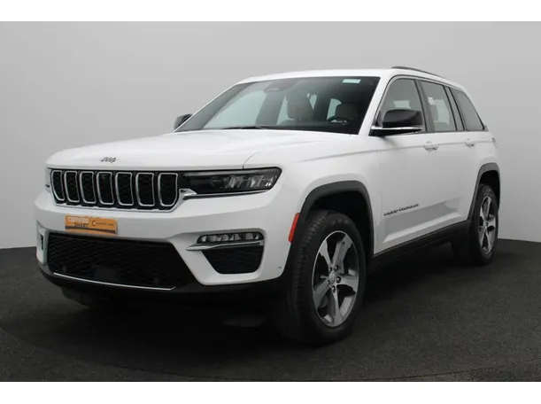 2023 Jeep Grand Cherokee in Sharjah