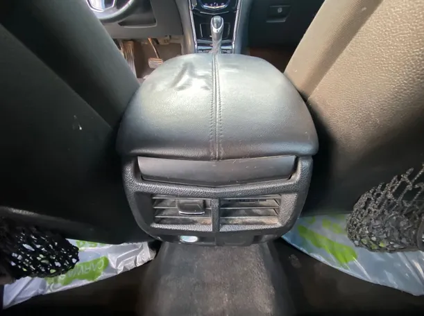 Car image 23
