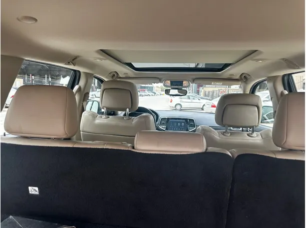 Car image 24