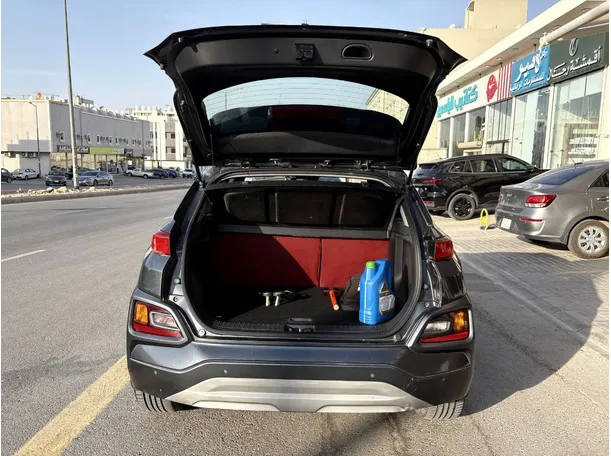 Car image 24