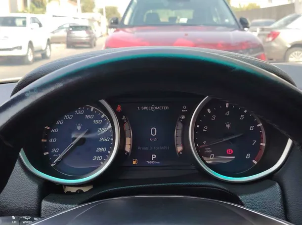 Car image 25