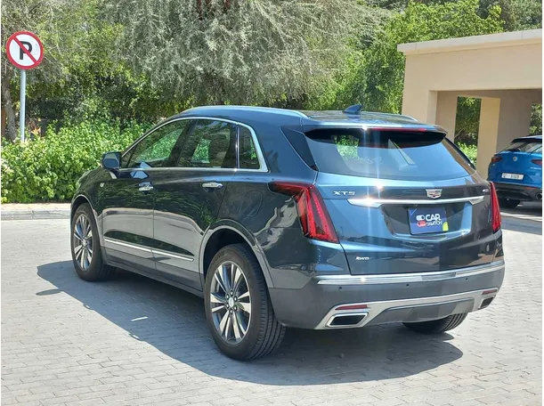 Car image 7