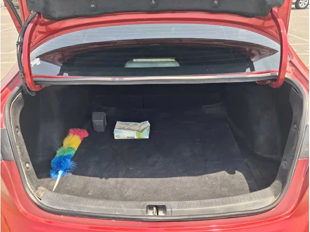 Car image 19