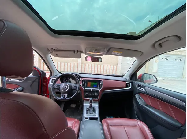 Car image 15