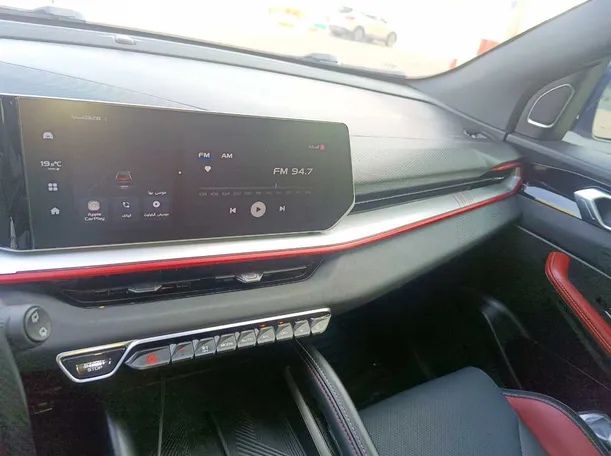 Car image 26