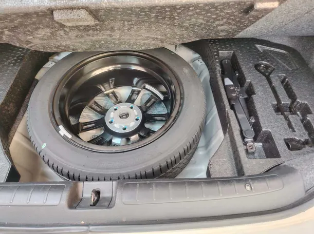 Car image 45