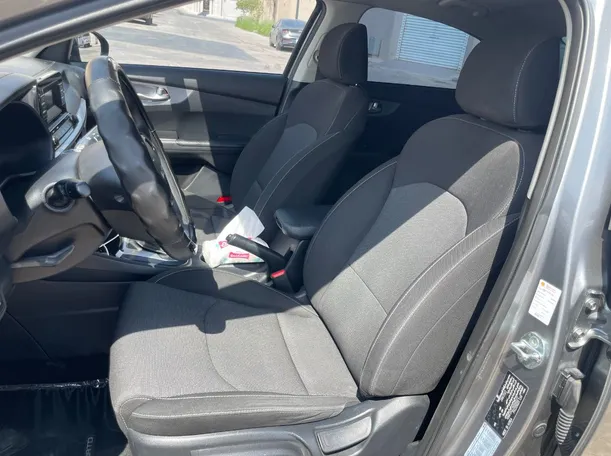 Car image 13