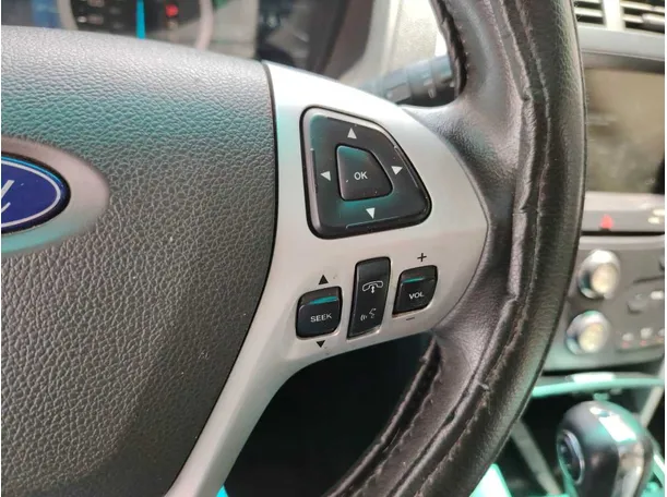 Car image 30