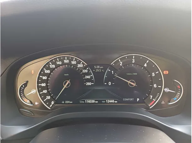 Car image 24