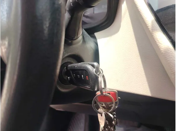 Car image 24