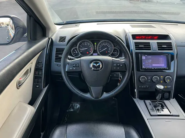 Car image 20