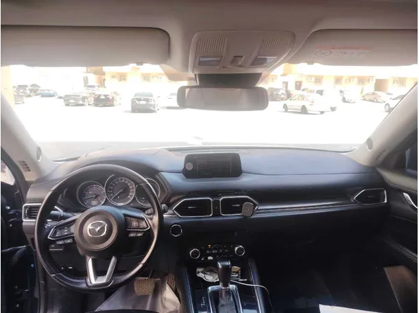 Car image 17