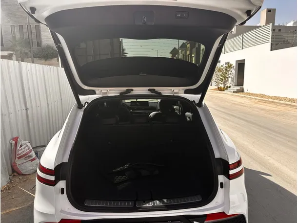 Car image 22