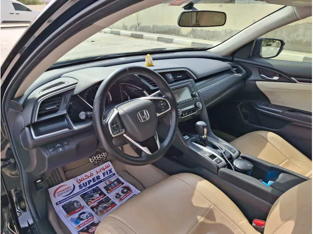 Car image 11