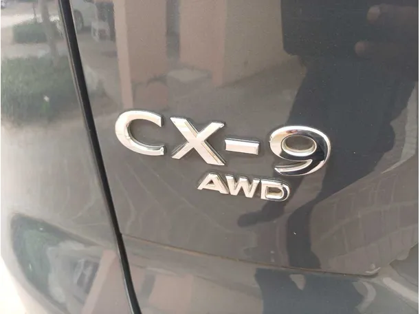 Car image 20