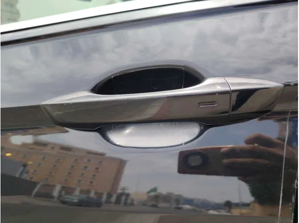 Car image 24