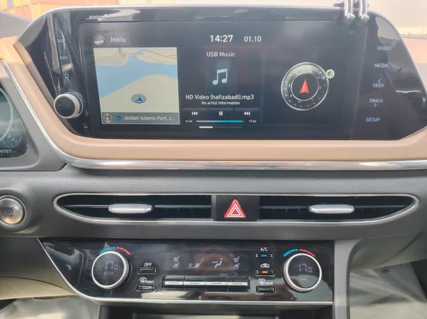Car image 21