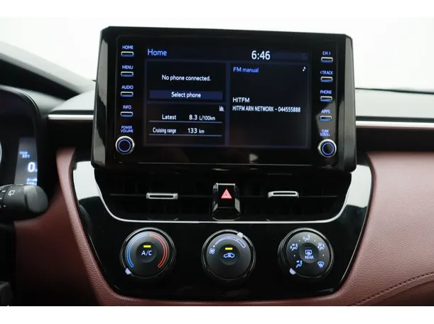 Car image 5