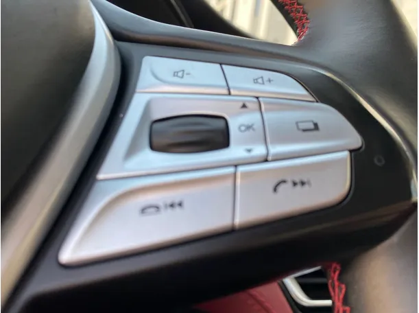 Car image 27