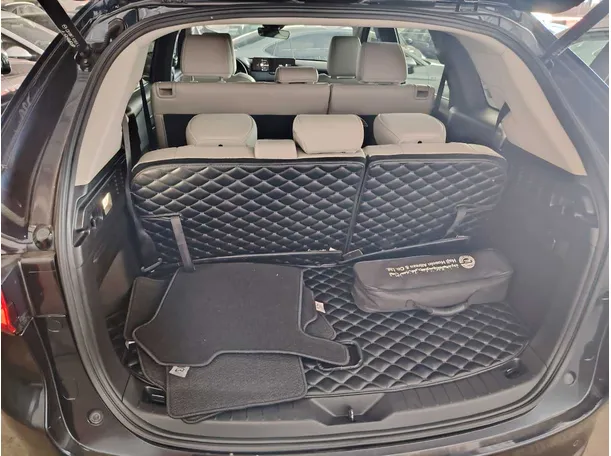 Car image 33