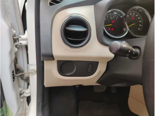 Car image 38