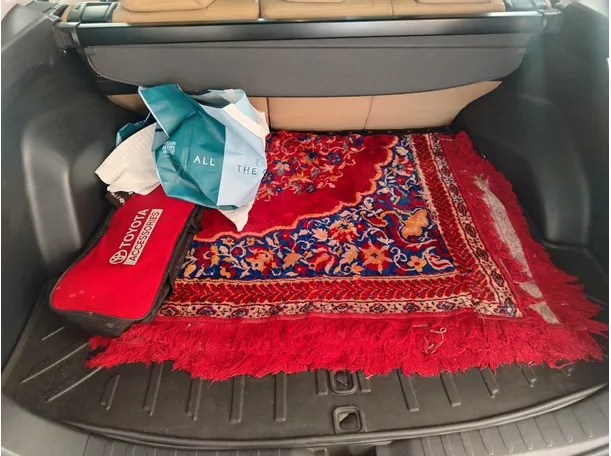 Car image 37