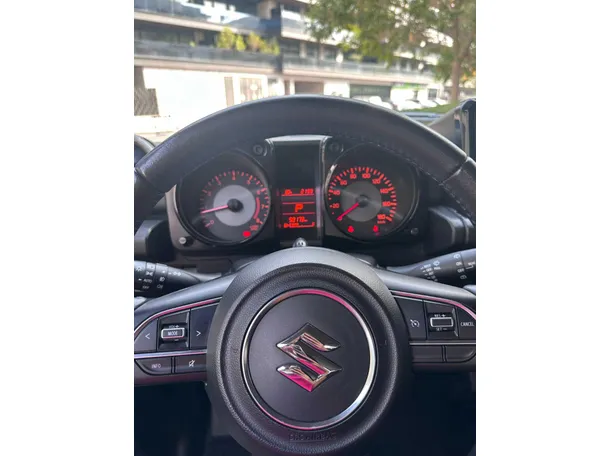 Car image 15