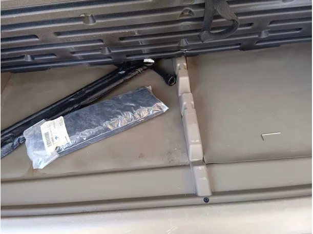 Car image 30