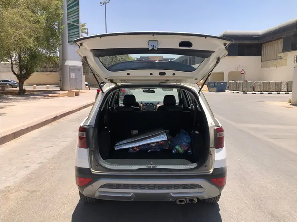 Car image 21