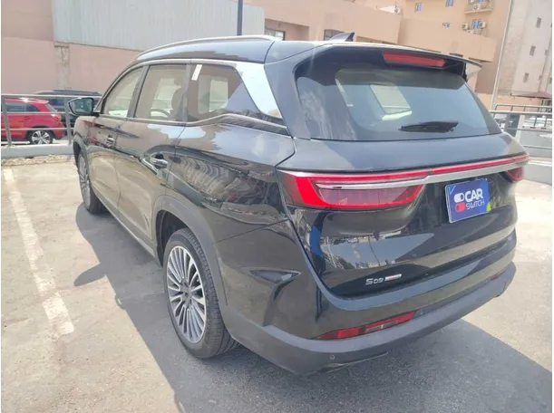 Car image 7