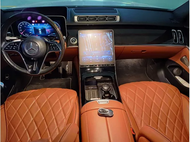 Car image 16