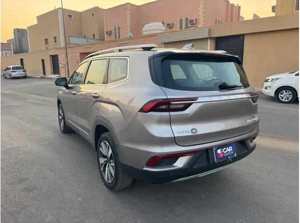 Car image 7