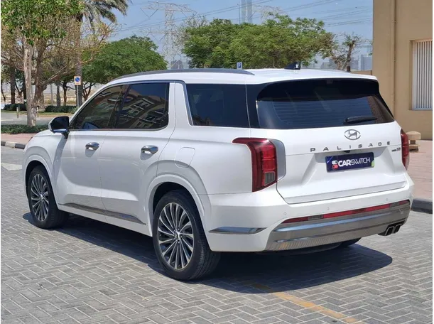 Car image 7