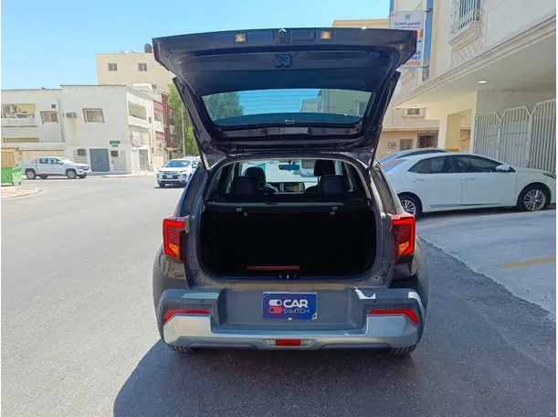 Car image 27