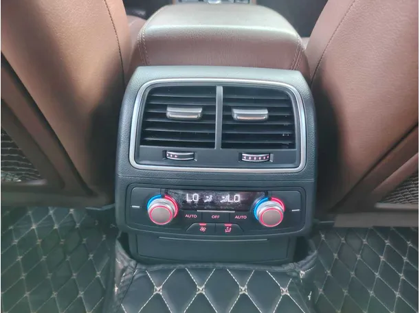Car image 34