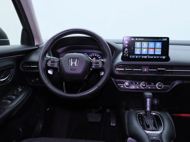 Car image 15