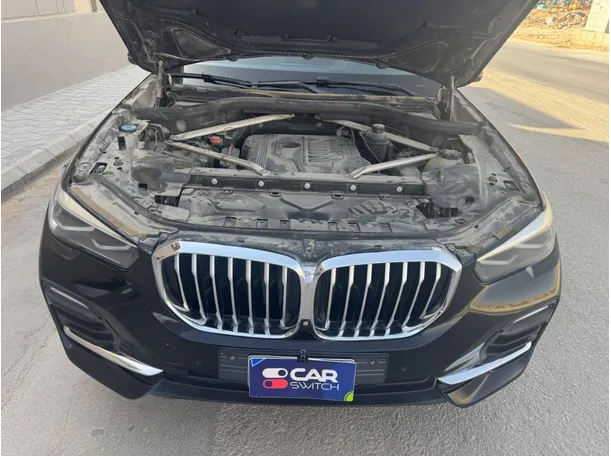 Car image 23