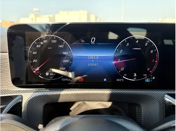 Car image 23