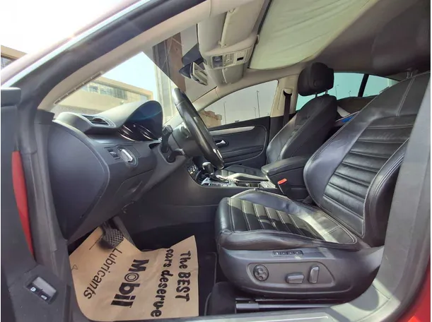 Car image 12