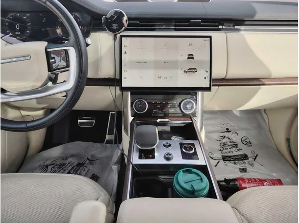 Car image 18