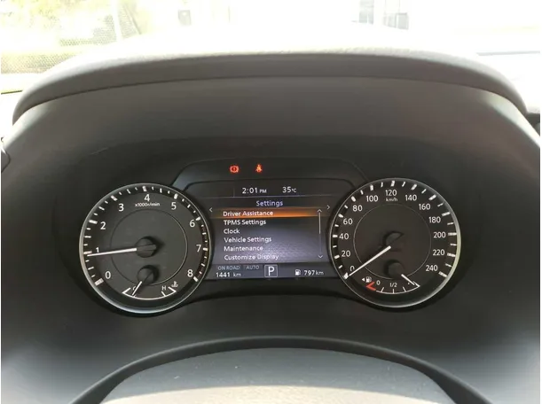 Car image 24