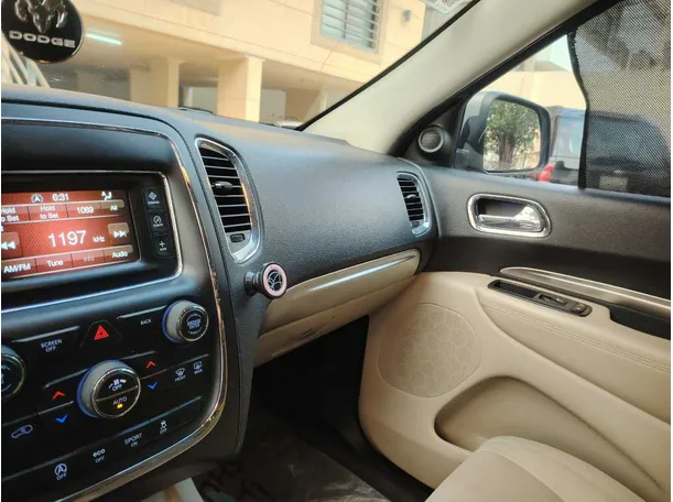 Car image 43