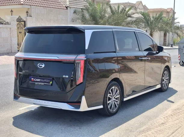Car image 7