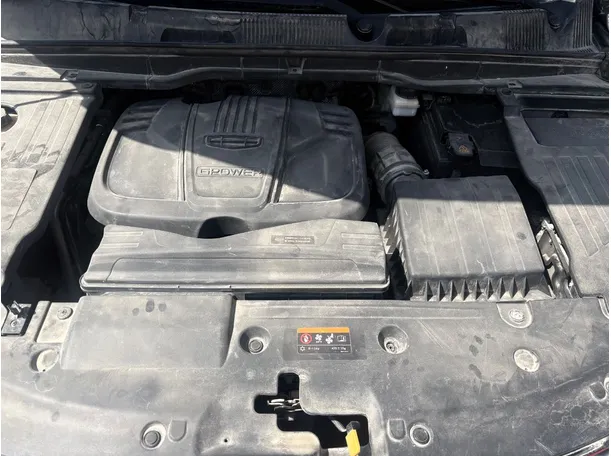 Car image 27