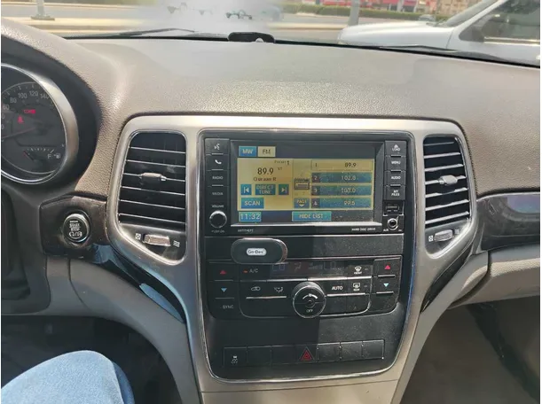 Car image 23