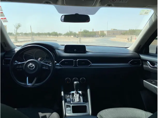 Car image 16