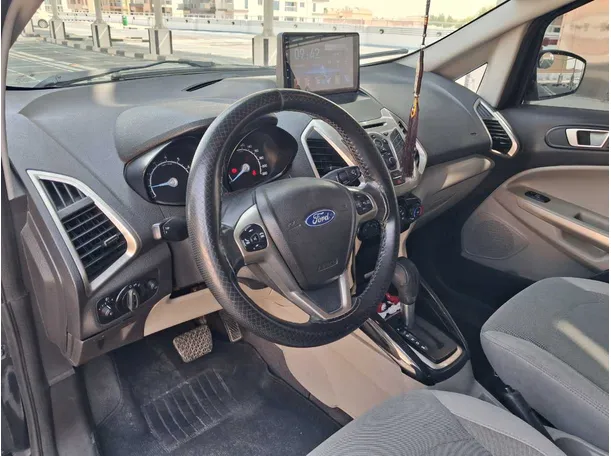 Car image 11
