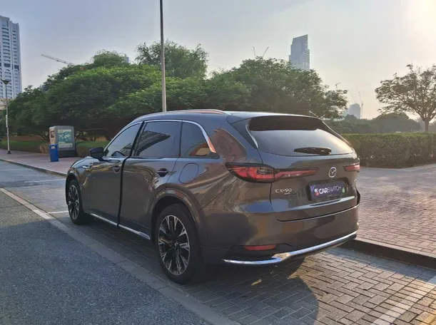 Car image 7