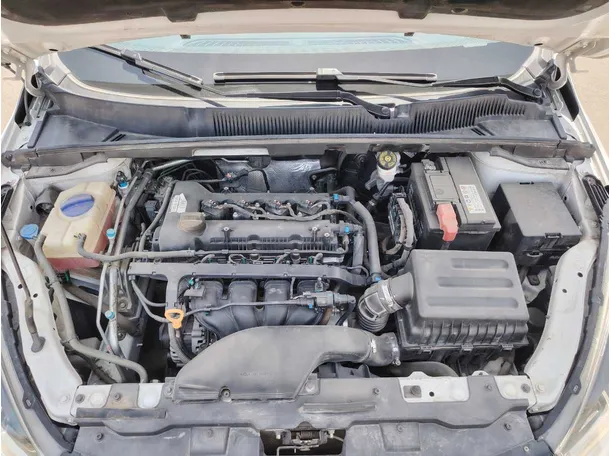 Car image 26